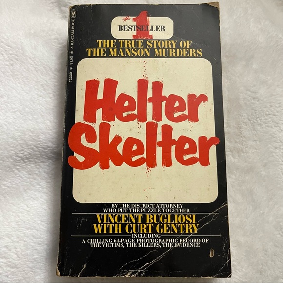 Helter Skelter by Vincent Bugliosi with Curt Gentry - Picture 1 of 9